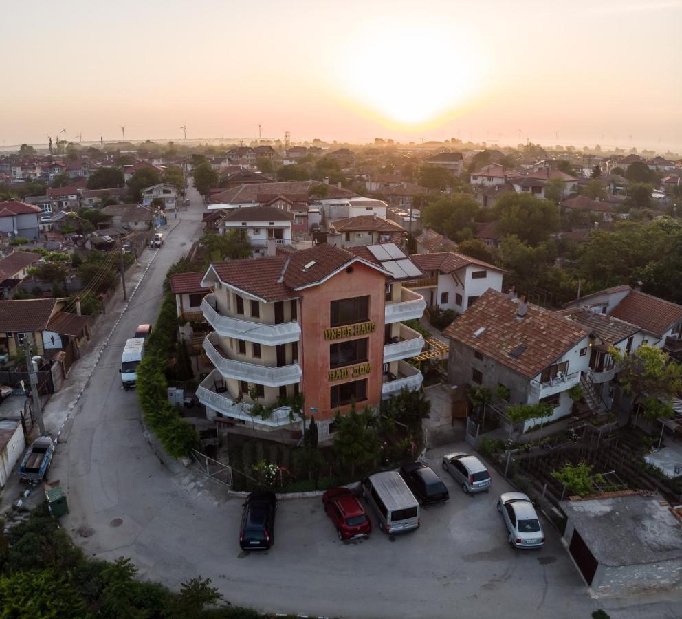 Guest House Nash Dom Καβάρνα Εξωτερικό φωτογραφία