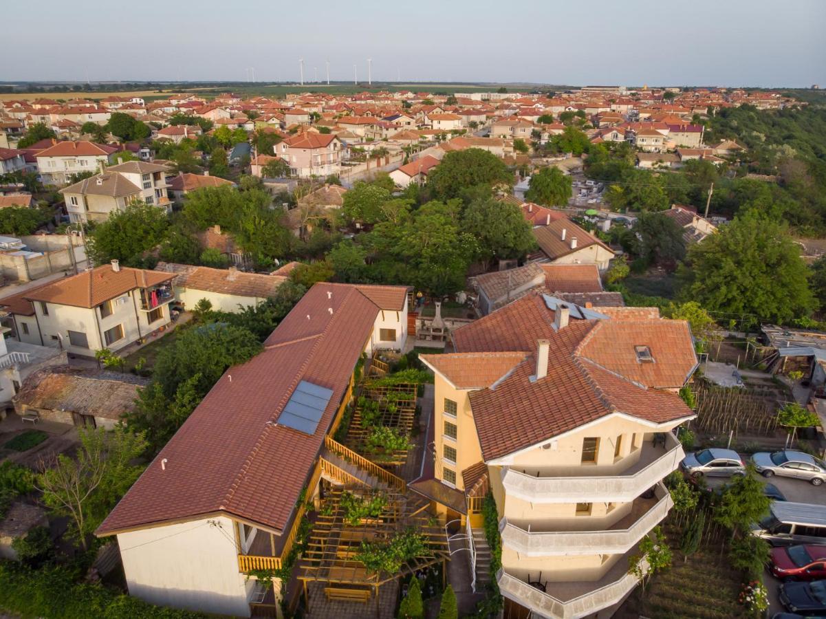Guest House Nash Dom Καβάρνα Εξωτερικό φωτογραφία