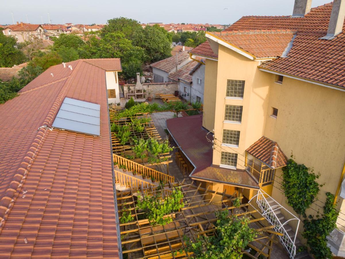 Guest House Nash Dom Καβάρνα Εξωτερικό φωτογραφία