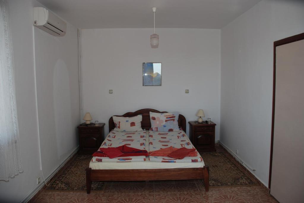 Guest House Nash Dom Καβάρνα Δωμάτιο φωτογραφία