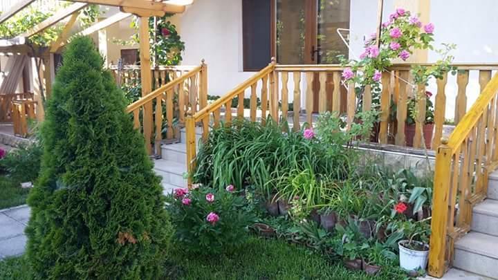 Guest House Nash Dom Καβάρνα Εξωτερικό φωτογραφία
