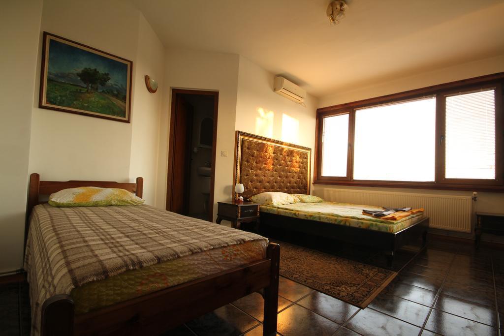 Guest House Nash Dom Καβάρνα Εξωτερικό φωτογραφία