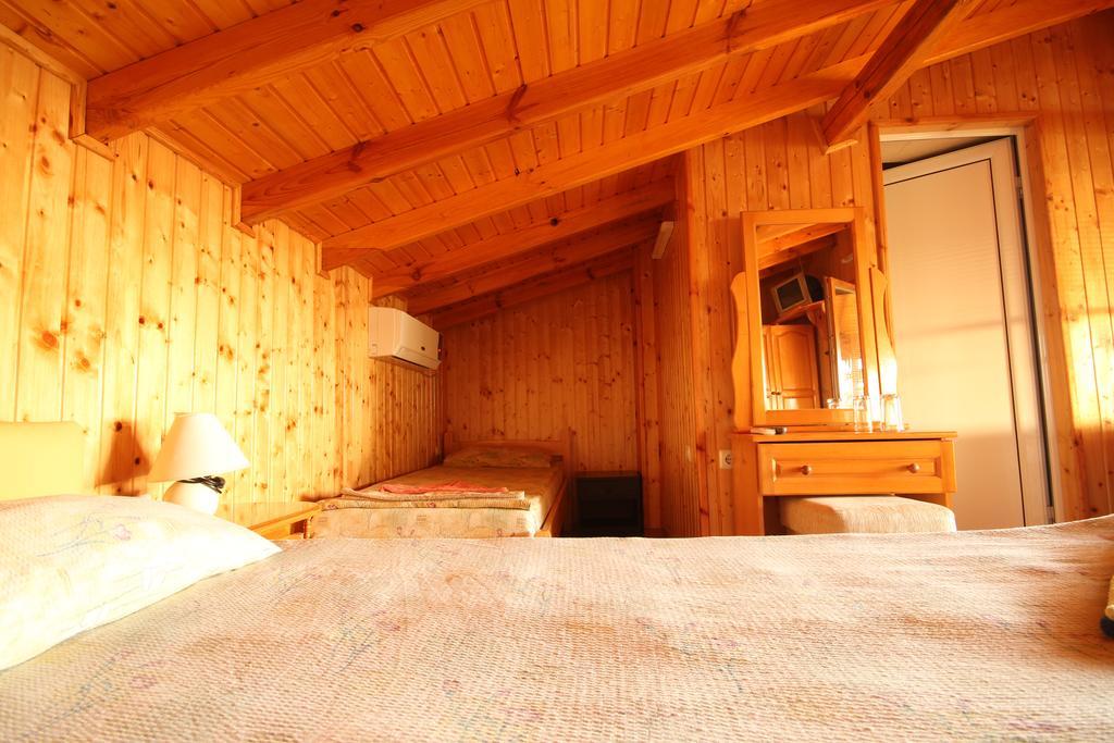 Guest House Nash Dom Καβάρνα Εξωτερικό φωτογραφία