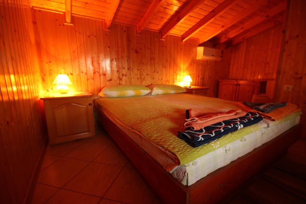 Guest House Nash Dom Καβάρνα Εξωτερικό φωτογραφία